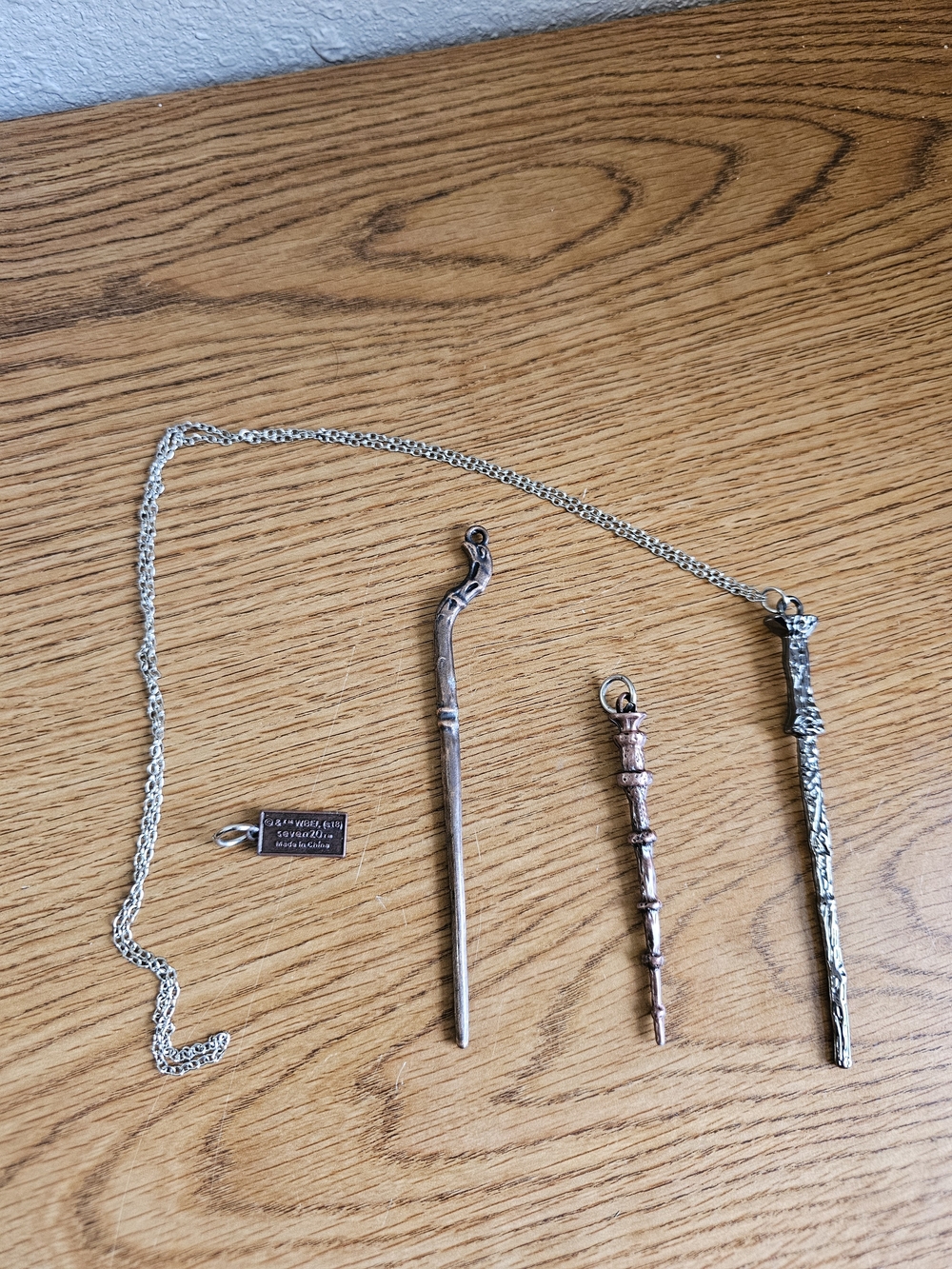 Harry Potter Wand Necklace & Wand Pendants